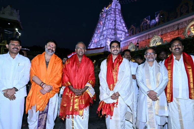 సింగపూర్ హోంమంత్రి కే.షణ్ముగంతో కలిసి శ్రీవారిని దర్శించుకున్న మంత్రి
