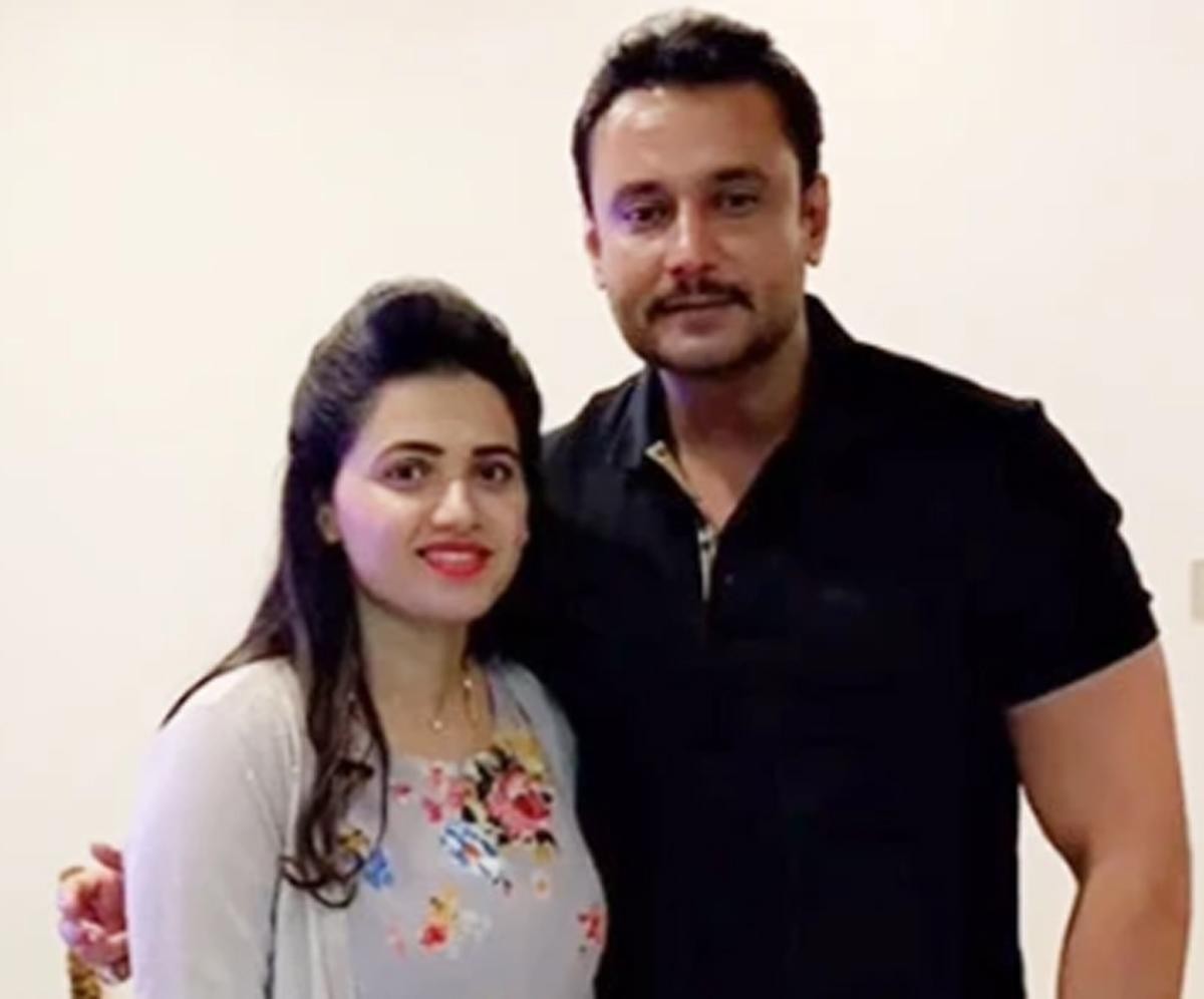 జైలులో పవిత్రా గౌడ కన్నీళ్లు.. బెయిల్ ఇవ్వండి లేదంటే విషం ఇవ్వండి Pavithra Gowda In Tears In Jail Grant Me Bail Or Give Me Poison