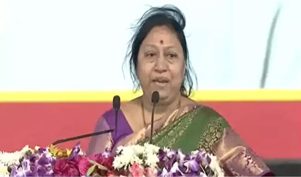 పూల సుబ్బయ్య కుమార్తెలను సన్మానించిన చంద్రబాబు Cm Chandrababu Honours Pula Subbaiahs Daughters