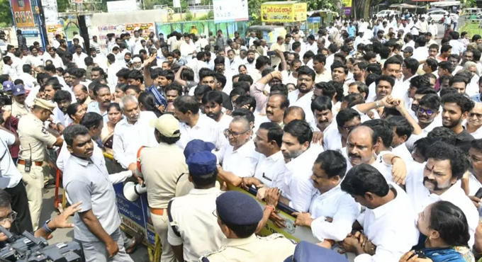 శాప్ ఆఫీస్ ముట్టడి కేసులో అప్పుడే బెయిల్..! Bail Already Granted In The Saap Office Siege Case