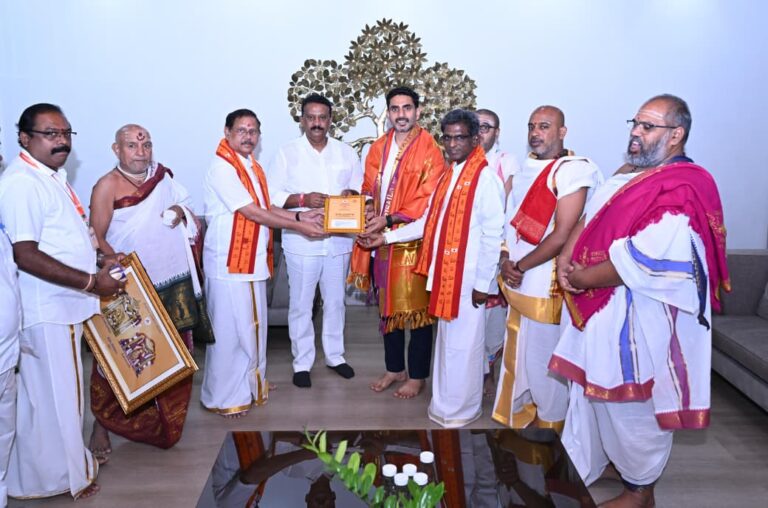 శ్రీశైలంలో దేవీ శరన్నవరాత్రి మహోత్సవాలు..  మంత్రి నారా లోకేష్ కు ఆహ్వానం