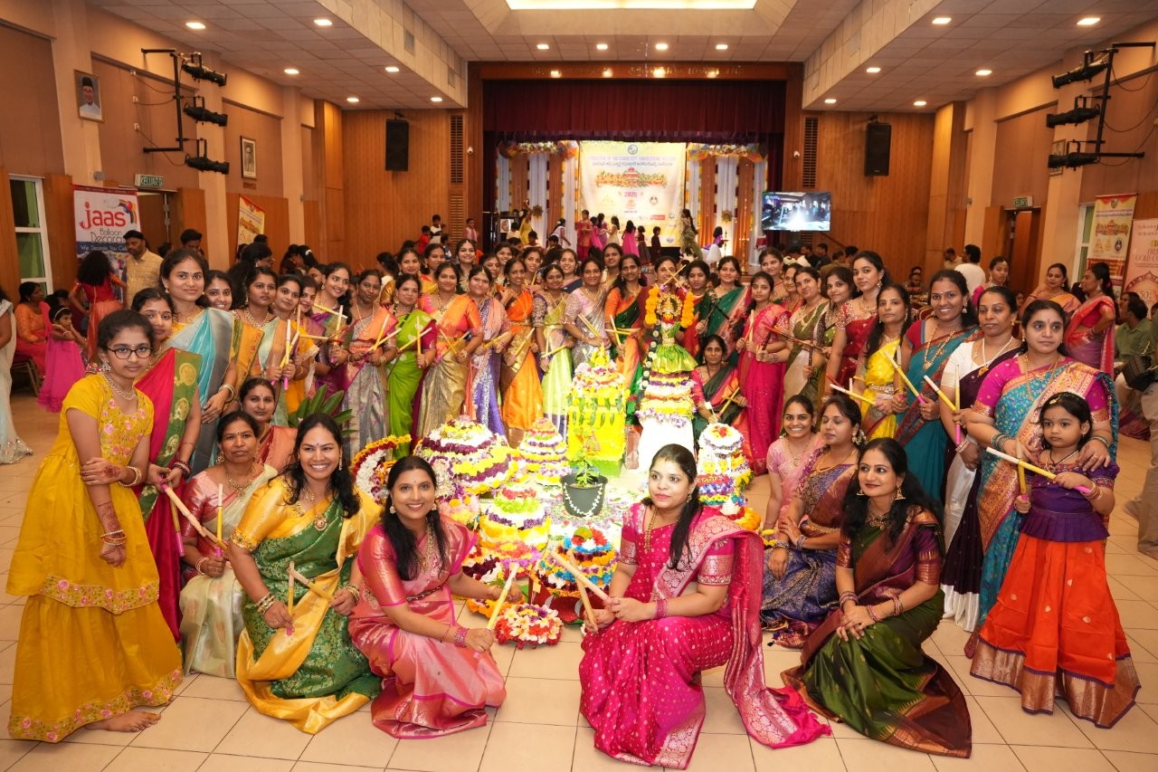మలేషియాలో ఘనంగా బతుకమ్మ వేడుకలు Bathukamma Celebrations Held On A Grand Scale In Malaysia