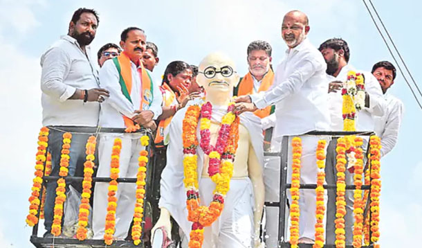 ఆయనకు అసలైన వారసులు ప్రధాని మోదీనే : బండి సంజయ్ His Real Heirs Are Prime Minister Modi Bandi Sanjay