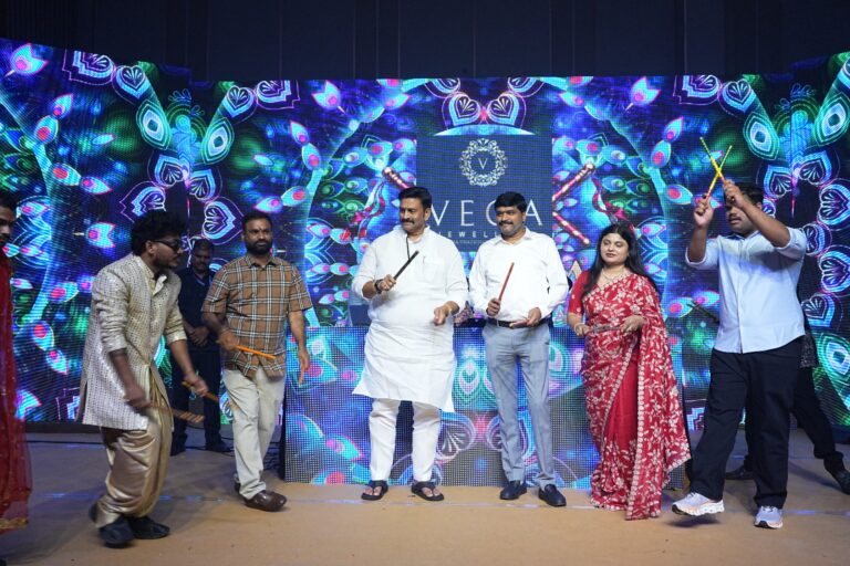 విజయవాడలో వైభవంగా ‘రాగా దాండియా ఉత్సవ్ 2.0’