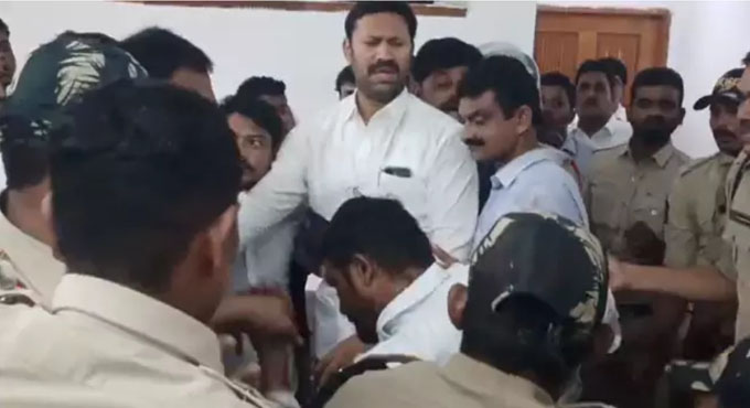 పోలీసుల అదుపులో కడప ఎంపీ అవినాష్ రెడ్డి