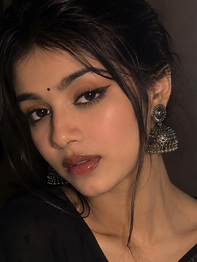 చీరల అందాన్ని రెట్టింపు చేసే లేటెస్ట్ జుమ్కా డిజైన్స్