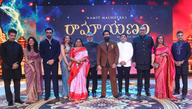 ‘రామాయణం’ తప్పకుండా అందరికీ ఒక గొప్ప బిగ్ స్క్రీన్ సినిమాటిక్ ఎక్స్పీరియన్స్ ఇవ్వబోతుంది: రణ్బీర్ కపూర్ Ramayanam Movie Pre Release Event In Hyderabad