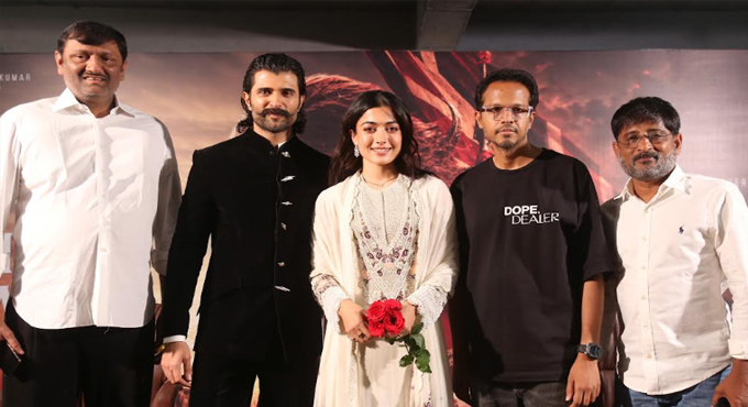 “రణబాలి” టాలీవుడ్ కు ఇంపార్టెంట్ మూవీగా, మా కెరీర్ లో గర్వపడే సినిమాగా మిగిలిపోతుంది – విజయ్ దేవరకొండ Ranabaali Will Remain A Film We Are Proud Of In Our Careers Vijay Deverakonda At The Press Meet