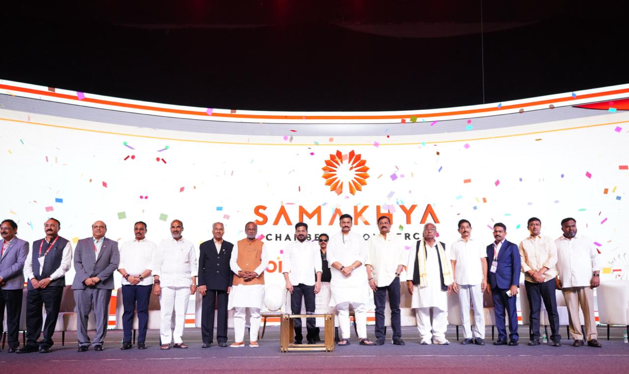 తెలంగాణను ప్రపంచ పెట్టుబడులకు గమ్యస్థానంగా తీర్చిదిద్దాలన్నదే మా సంకల్పం: రేవంత్ రెడ్డి Cm Revanth Reddy Calls Come Forward To Achieve The Goal Of Telangana Rising