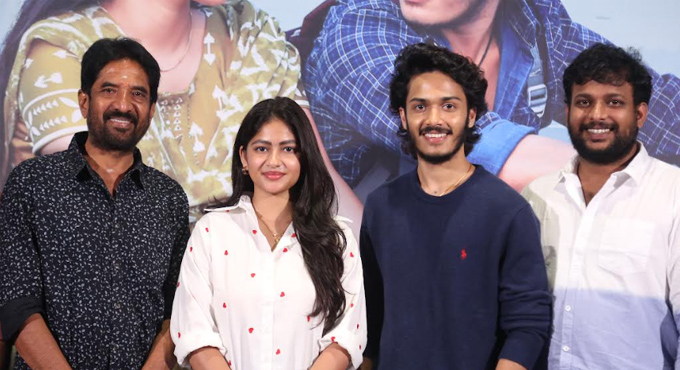 తెల్లకాగితం టీంని అభినందించిన దర్శకేంద్రుడు Darsakendrudu Congratulates The Thella Kagitham Team
