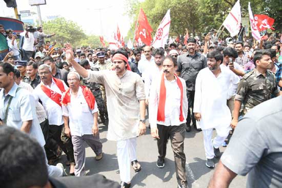 ఆ పార్టీలకు చిత్తశుద్ధి లేదు : పవన్