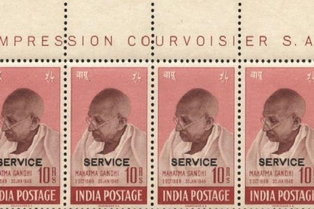 రూ.4కోట్లు పలికిన మహాత్ముడి స్టాంపులు