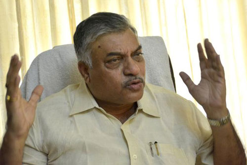 హిందీ సాహిత్య సదస్సుకు అధ్యక్షత వహించనున్న యార్లగడ్డ