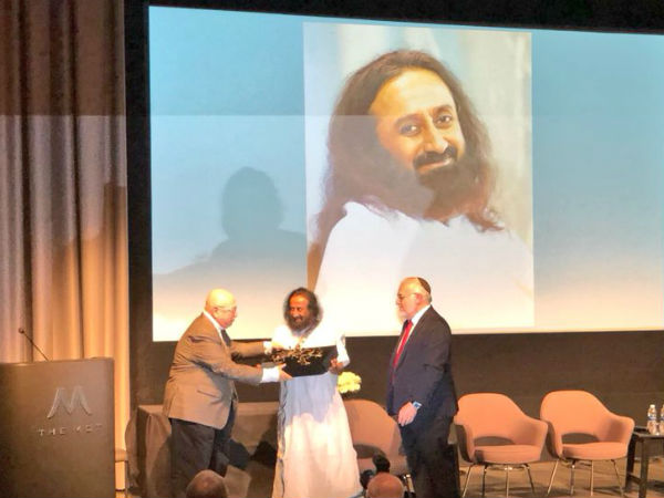 శ్రీశ్రీ రవిశంకర్ కు అంతర్జాతీయ అవార్డు