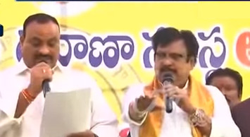 ఆర్టీసీ చైర్మన్ గా వర్ల ప్రమాణ స్వీకారం ఆర్టీసీ చైర్మన్ గా వర్ల ప్రమాణ స్వీకారం