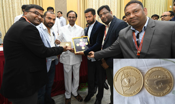 కేసీఆర్-కారు గుర్తులతో నాణేలు