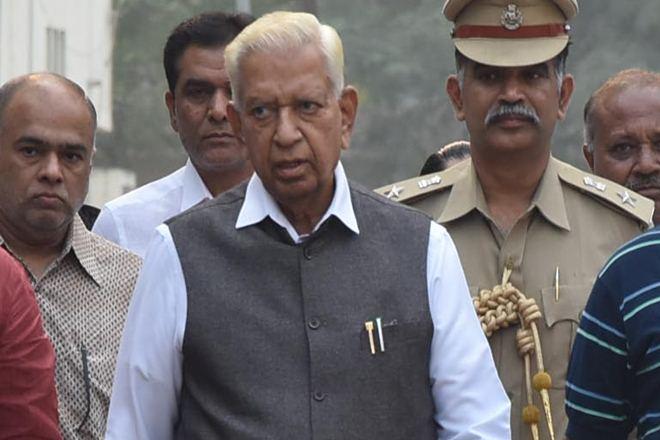 గవర్నర్ కోర్టులో కర్ణాటక బంతి!