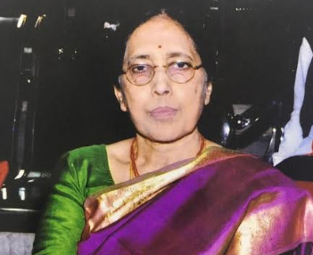 ప్రఖ్యాత నవల రచయిత్రి యద్ధనపూడి సులోచన రాణి ఇంకా లేరు