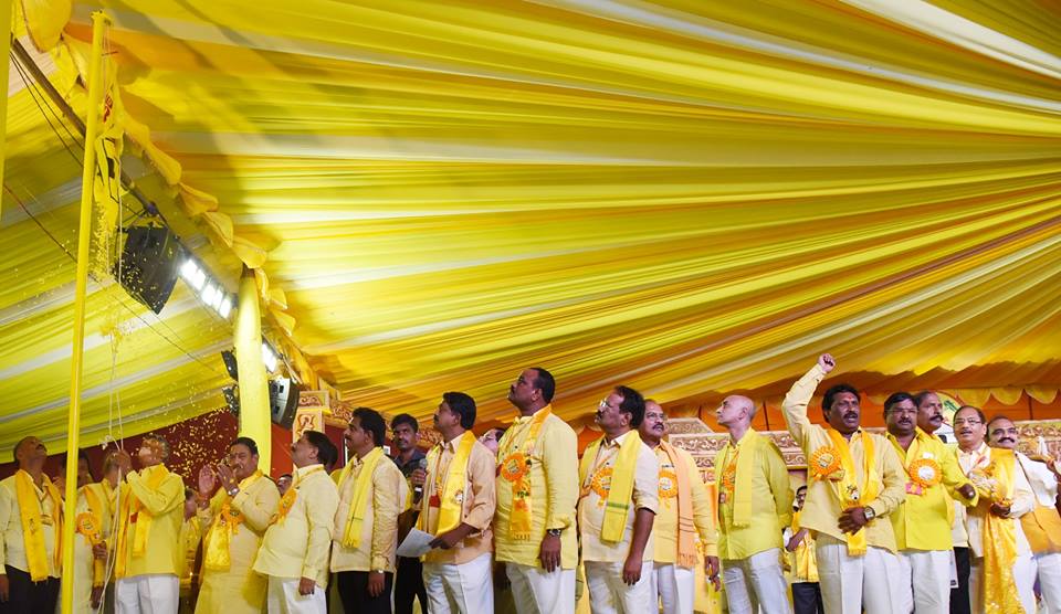 మహానాడులో వారసులు