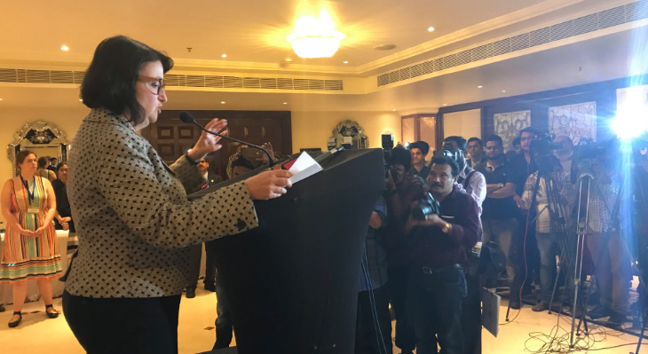 యూఎస్ వెళ్లే ఆరుగురిలో ఒకరు ఇండియన్