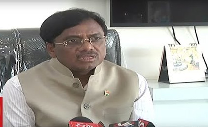 మాజీ ఎంపీ వివేక్ కు హైకోర్టులో ఎదురుదెబ్బ