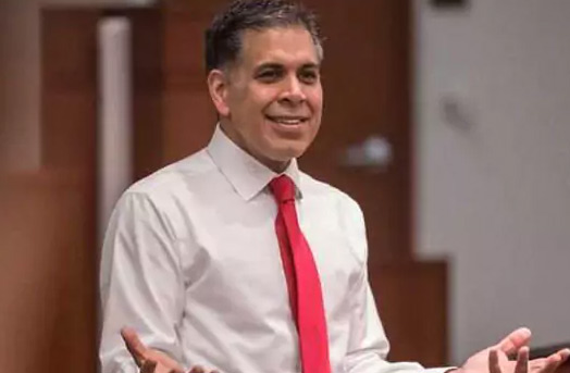 సుప్రీంకోర్టు న్యాయమూర్తి రేసులో ప్రవాస భారతీయుడు సుప్రీంకోర్టు న్యాయమూర్తి రేసులో ప్రవాస భారతీయుడు