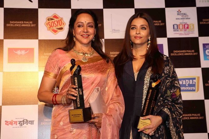 దాదాసాహెబ్‌ ఫాల్కే అవార్డు అందుకున్న ఐష్‌