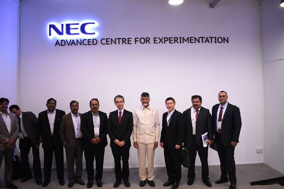 నిర్మాణ నగరంలో భాగస్వాములుకండి : చంద్రబాబు