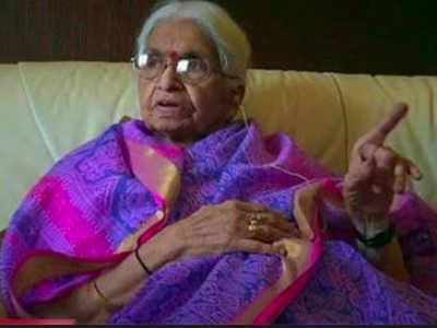 టాలీవుడ్ కి మరో  షాక్