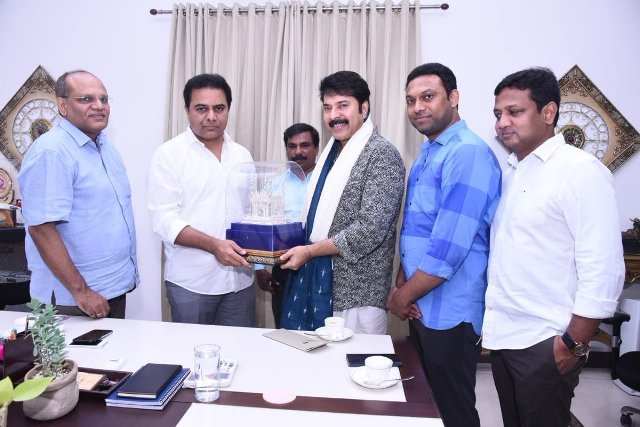 మంత్రి కేటీఆర్ కు మమ్ముట్టి ఆహ్వానం