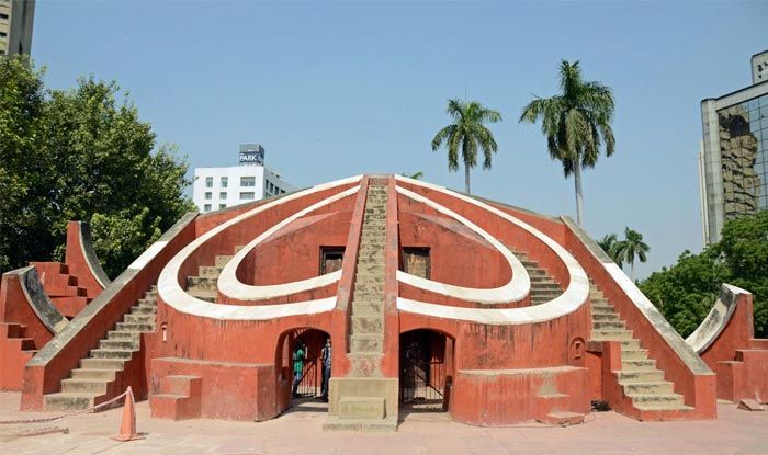 అక్కడ ధర్నాలను నిషేధించలేం