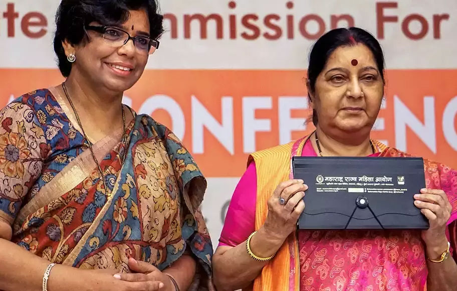 మోసగించే ఎన్నారై భర్తలకు కళ్లెం