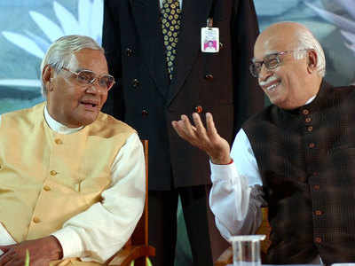 దశాబ్దాల స్నేహం వీడింది…అద్వానీ