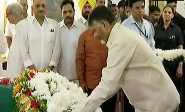 అది వాజ్ పేయీ శకంగా చరిత్రలో నిలిచిపోతుంది