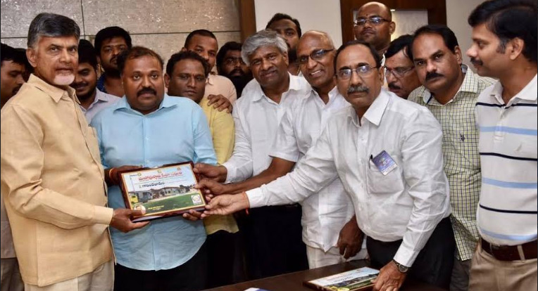 చంద్రబాబునాయుడు కు తానా ఆహ్వానం