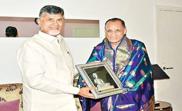 గవర్నర్ తో సీఎం చంద్రబాబు భేటీ