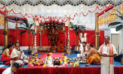 పోర్ట్ లాండ్ లో ఘనంగా జరిగిన అమ్మవారి పూజలు