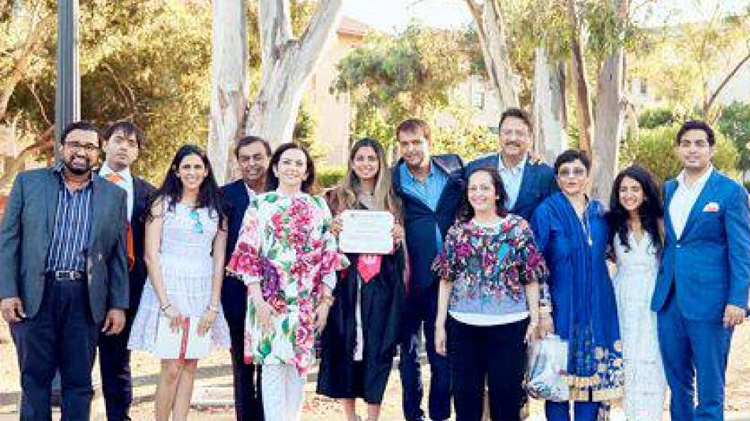 ఎంబిఎ పట్టా అందుకున్న ఇషా అంబానీ