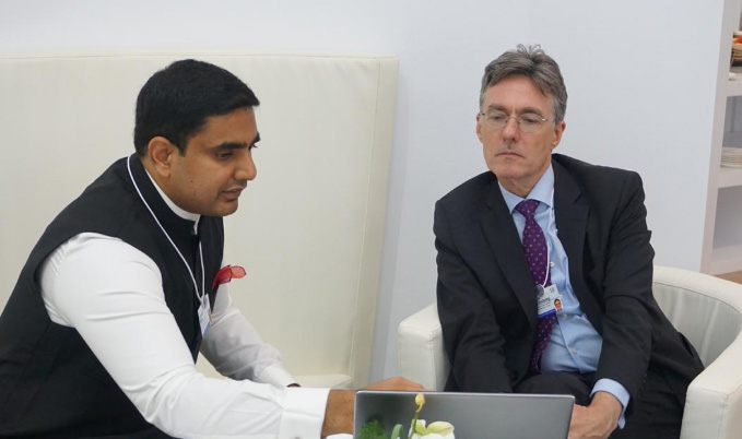 ఏఐఐబీ బ్యాంక్ ఉన్నతాధికారులతో లోకేష్ భేటీ