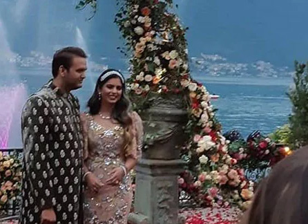 అంగరంగవైభవంగా ఇషా అంబానీ నిశ్చితార్థం