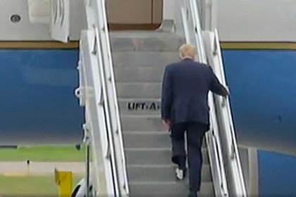 డొనాల్డ్ ట్రంప్ కు చేదు అనుభవం