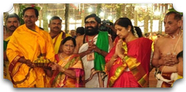 చండీ యాగానికి హాజరైన గవర్నర్ దంపతులు