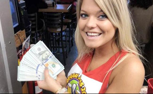 మంచినీళ్లు ఆర్డర్ చేసి 7 లక్షల టిప్ ఇచ్చాడు