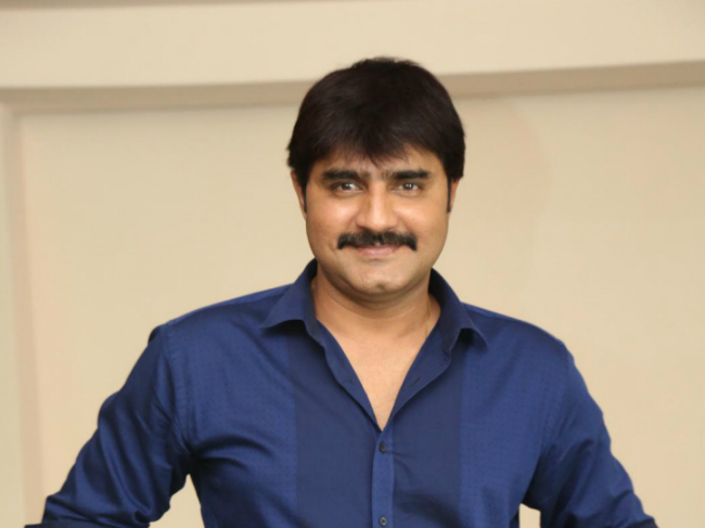 కేసీఆర్ పాత్రలో శ్రీకాంత్ ?