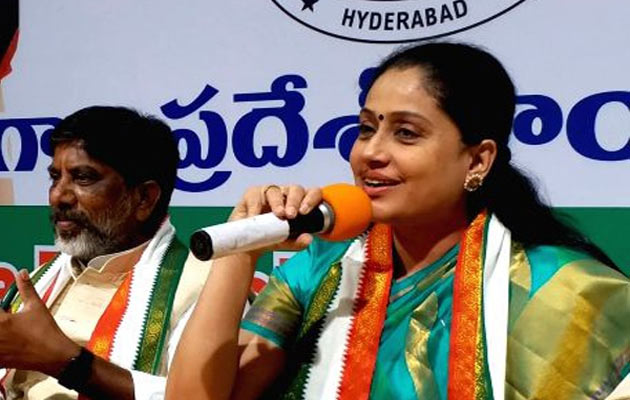 దుబ్బాక అసెంబ్లీ బరిలో రాములమ్మ ?
