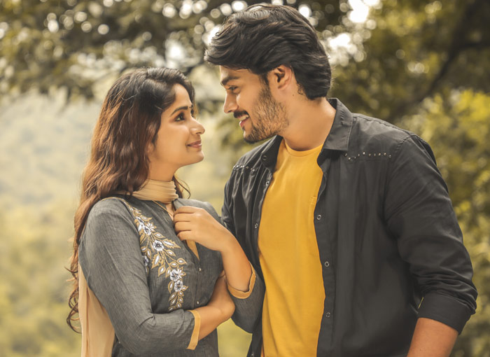 త్వరలో మంచు కురిసె వేళలో ఫస్ట్ లుక్ విడుదల