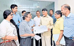 తిత్లీ తుపాన్ బాధితులకు ఎన్నారై విరాళం