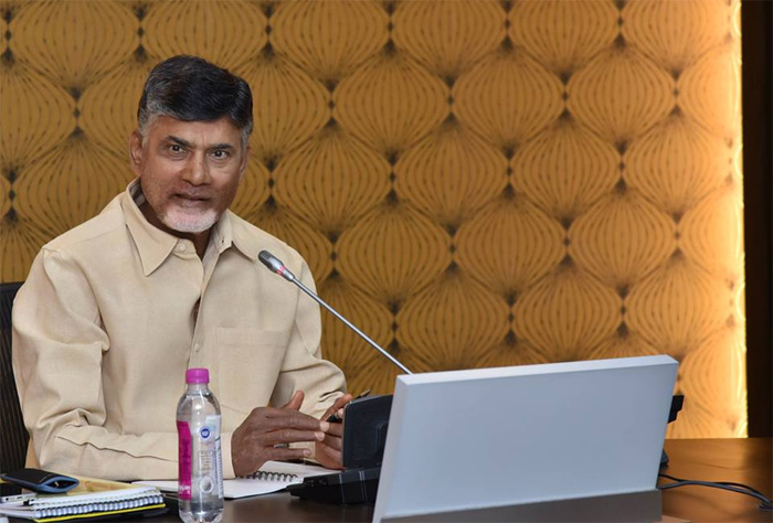 దీపావళి శుభాకాంక్షలు తెలిపిన సీఎం చంద్రబాబు