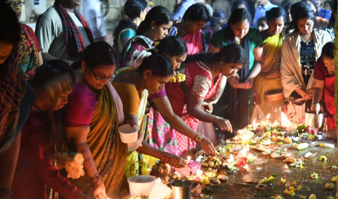 తెలుగు రాష్ట్రాల్లో కార్తీక శోభ