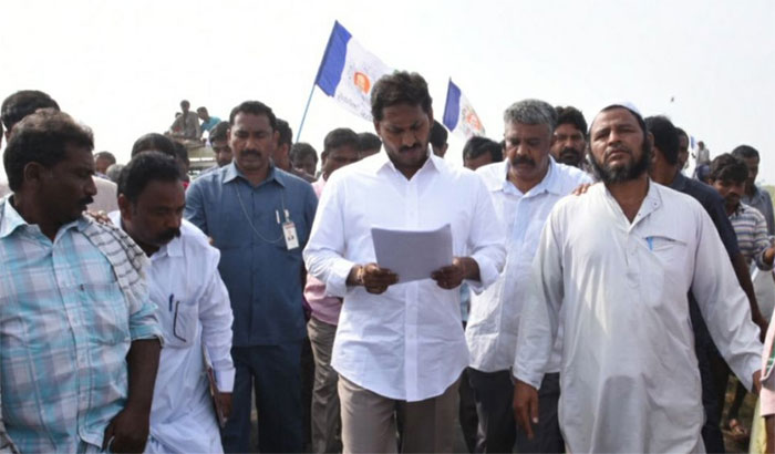 జగన్ పాదయాత్రలో వీటికి చెక్!